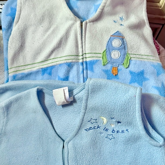 2 Medium Halo blur Sleepsacks stars and Rocketship! - Picture 1 of 1